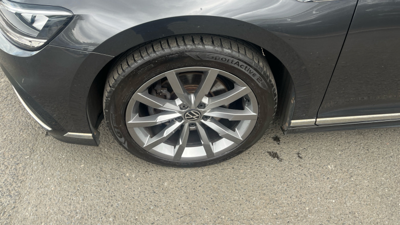 Volkswagen Passat 1.5 TSI EVO R-Line 4dr DSG Petrol Saloon